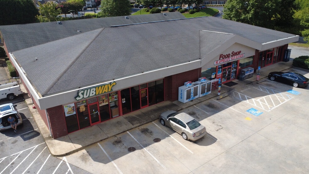 More Photos Of 5698-5702 Highway 20, Cartersville Service Station For Lease