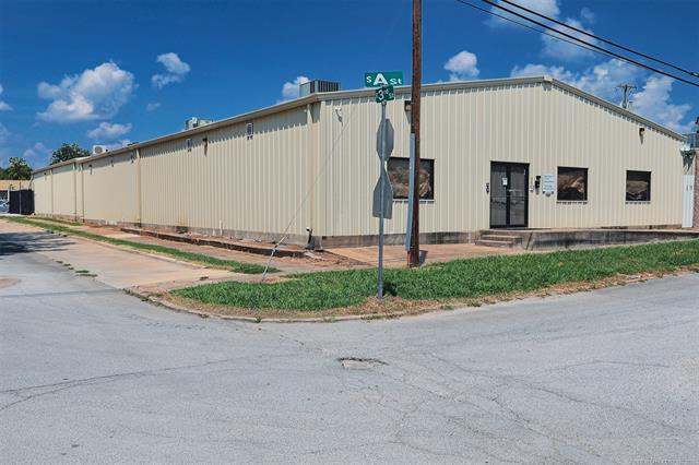More Photos Of 114 S A St, Skiatook Warehouse For Sale