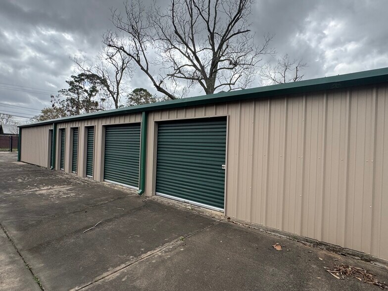 More Photos Of 4920 Pinemont Dr, Houston Service For Sale