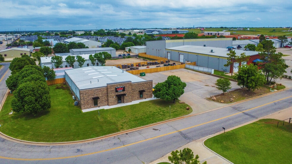 Primary Photo Of 8200 Glade Ave, Oklahoma City Warehouse For Lease