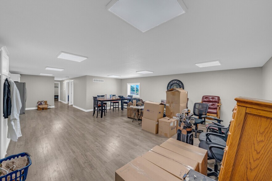 More Photos Of 2618 Eastgate Dr, Boone Industrial For Sale