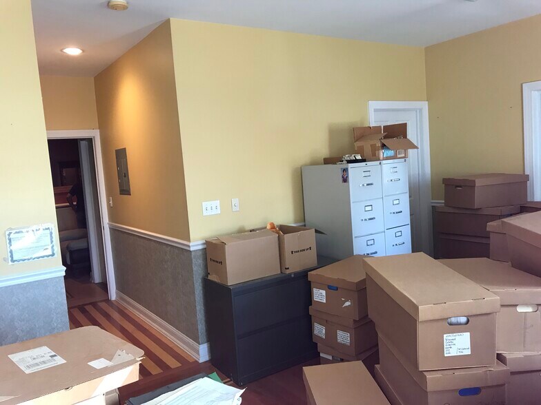 More Photos Of 2-6 Lister Ave, Newark Warehouse For Lease