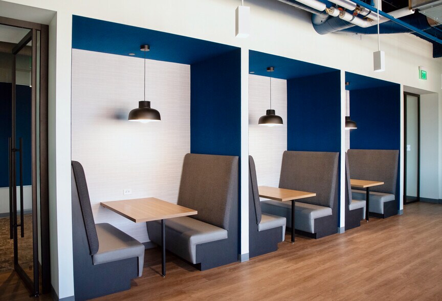 More Photos Of 282 Merrimack St, Lawrence Office For Lease