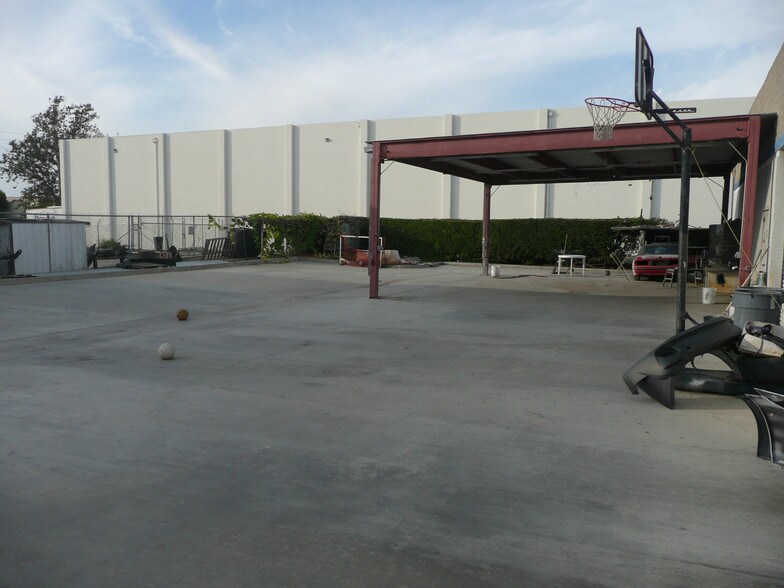 More Photos Of 1649 Palma Dr, Ventura Warehouse For Lease