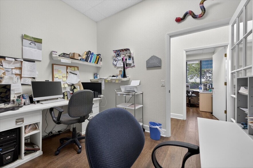 More Photos Of 14141 46th St N, Clearwater Medical For Sale