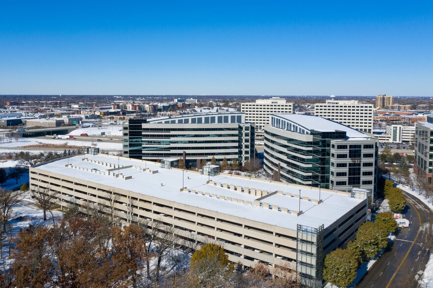 More Photos Of 3005 Highland Pky, Downers Grove Office For Lease