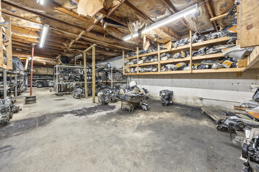 More Photos Of 1021 E Hendron Chapel Rd, Knoxville Manufacturing For Sale