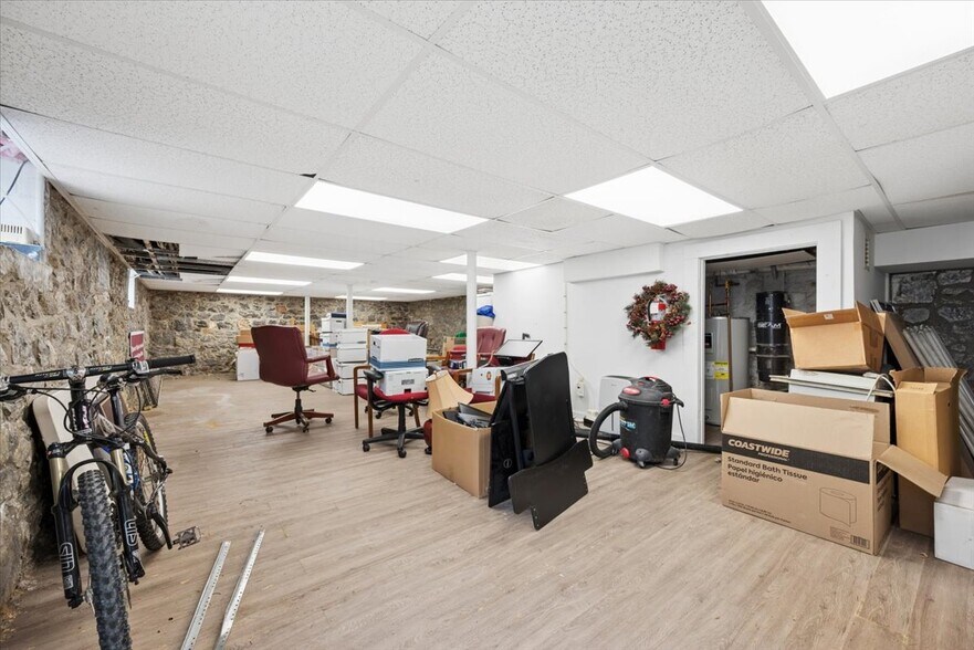 More Photos Of 6 Leigh St, Clinton Township Office For Sale