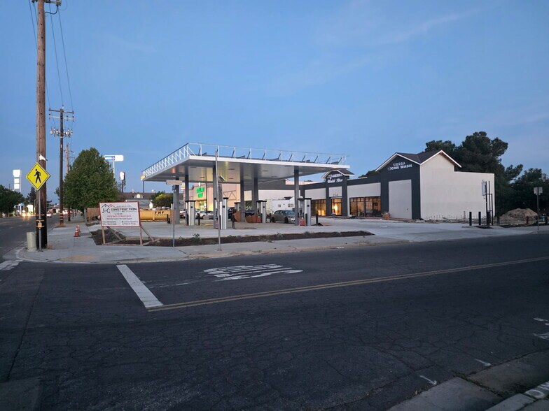 Primary Photo Of Sierra St, Kingsburg General Retail For Sale