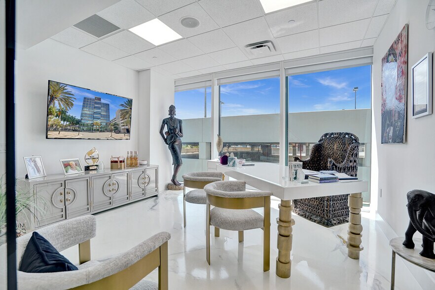 More Photos Of 18851 NE 29th Ave, Aventura Office For Lease