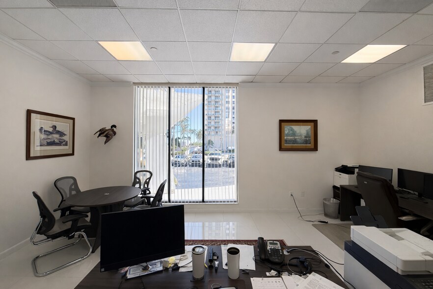 More Photos Of 5700 Collins Ave, Miami Beach Apartments For Sale