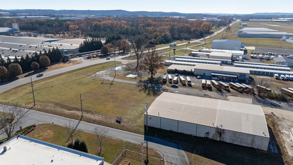 More Photos Of 1849 US-41, Calhoun Warehouse For Sale