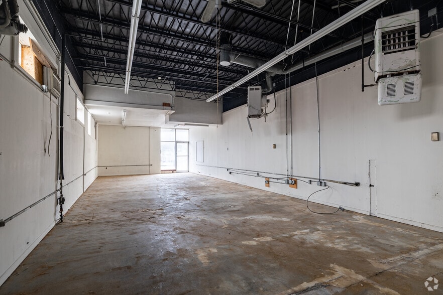 More Photos Of 315-319 E Market St, Akron General Retail For Sale