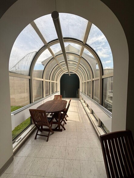 More Photos Of 1547 Columbia Tpke, Castleton Medical For Sale