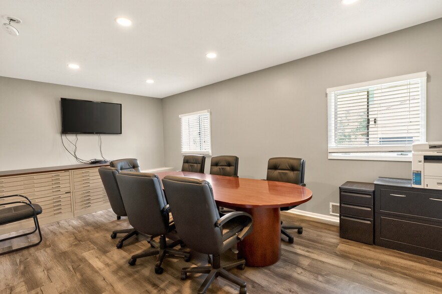 More Photos Of 6107 Loomis Rd, Farmington Office For Sale