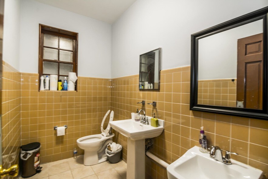 More Photos Of 6024 E Virginia Beach Blvd, Norfolk Office For Sale