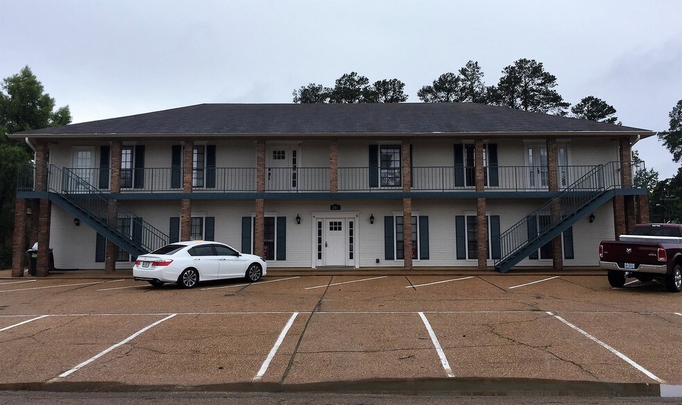 More Photos Of 215 Woodline Dr, Flowood Office For Lease
