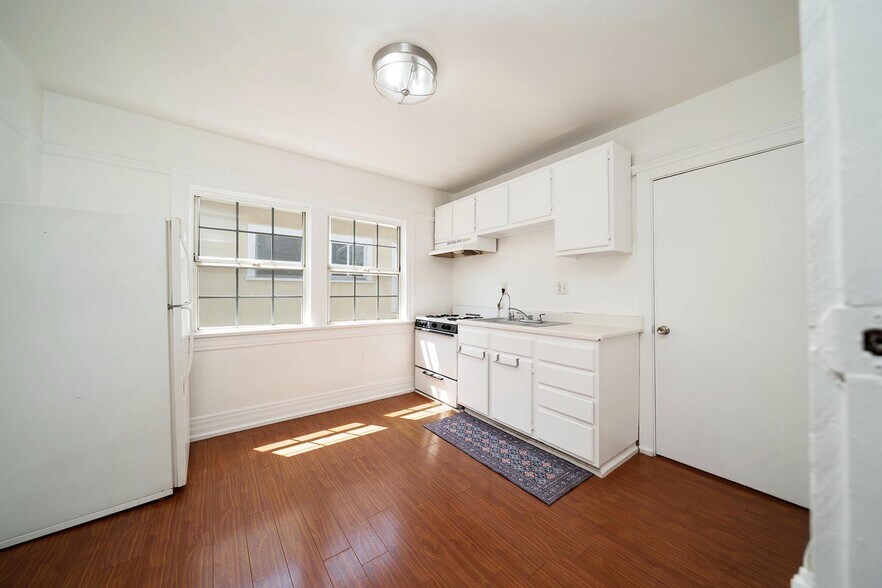 More Photos Of 3714 Pico Blvd, Los Angeles Apartments For Sale