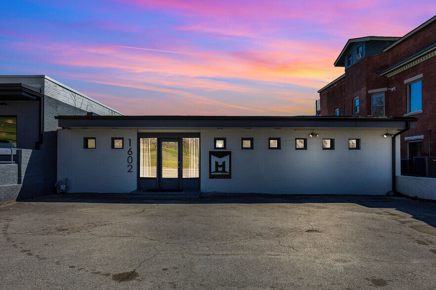 More Photos Of 1602 8th Ave S, Nashville Office For Lease