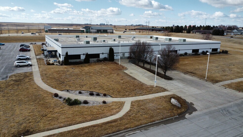 More Photos Of 3107 Shelby St, Harlan Office For Sale