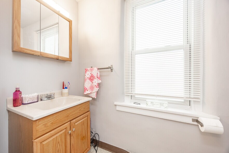 More Photos Of 109 Gravel Pike, Collegeville Office Residential For Sale