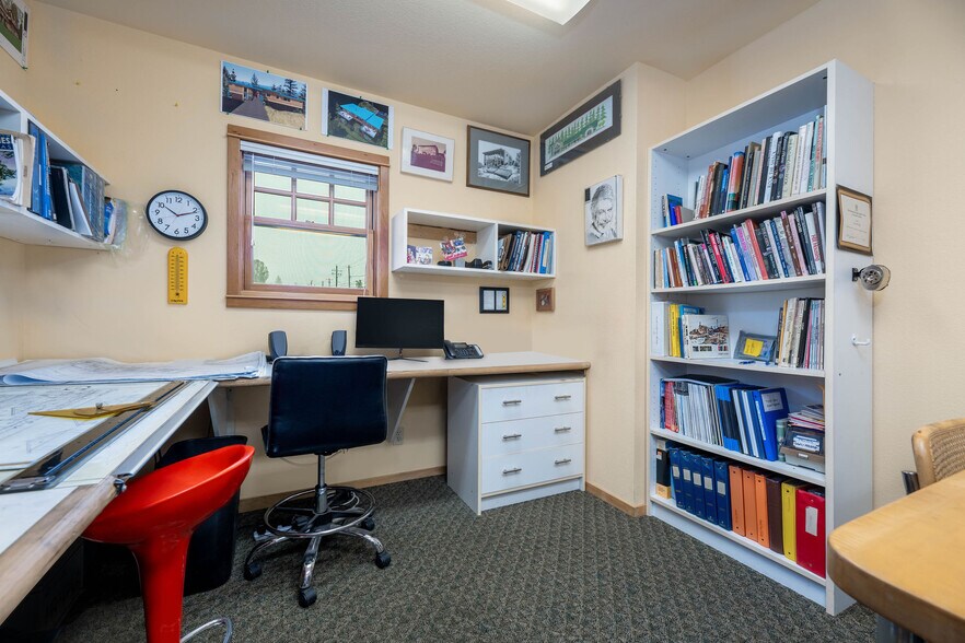 More Photos Of 1072 E Main St, Grass Valley Office For Sale