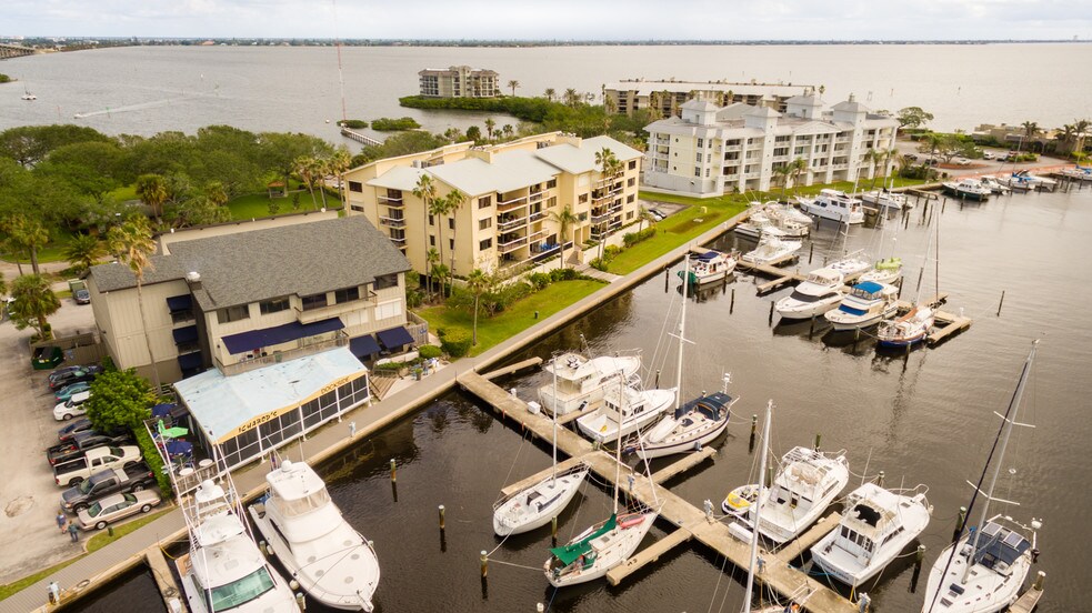 More Photos Of 2210 S Front St, Melbourne Office For Lease