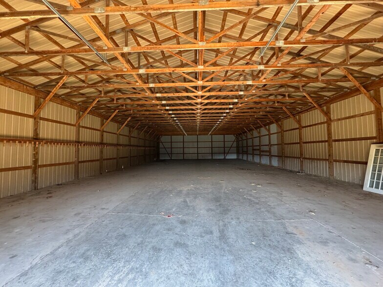 More Photos Of 3436 W 60th St N, Porter Distribution For Sale