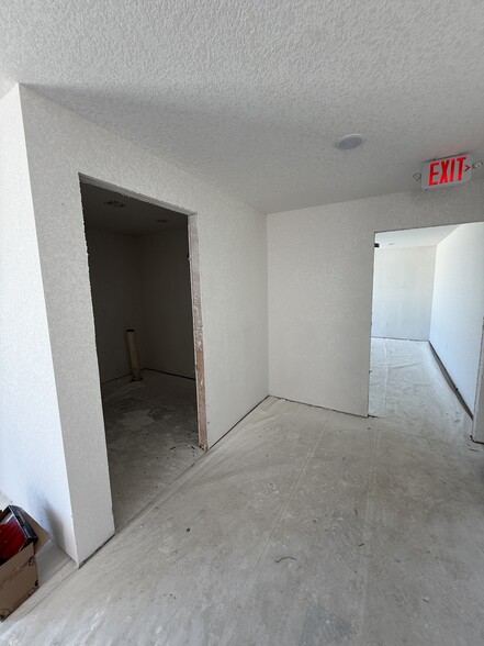 More Photos Of 8081 Old Bastrop Rd, New Braunfels Unknown For Lease