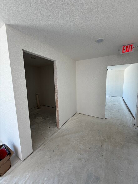 More Photos Of 8081 Old Bastrop Rd, New Braunfels Unknown For Lease