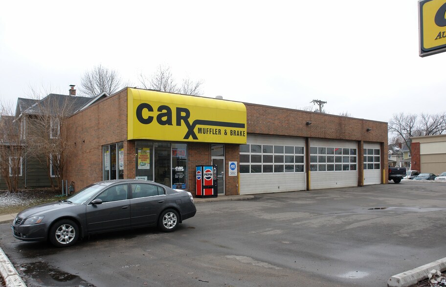 Primary Photo Of 1001 W Lake St, Minneapolis Freestanding For Lease