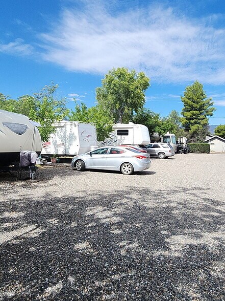 More Photos Of 427 N 15th St, Cottonwood Trailer Camper Park For Sale