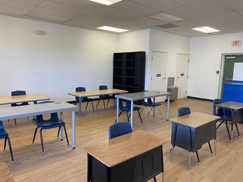 More Photos Of 630 W 17th Pl, Tempe Schools For Lease