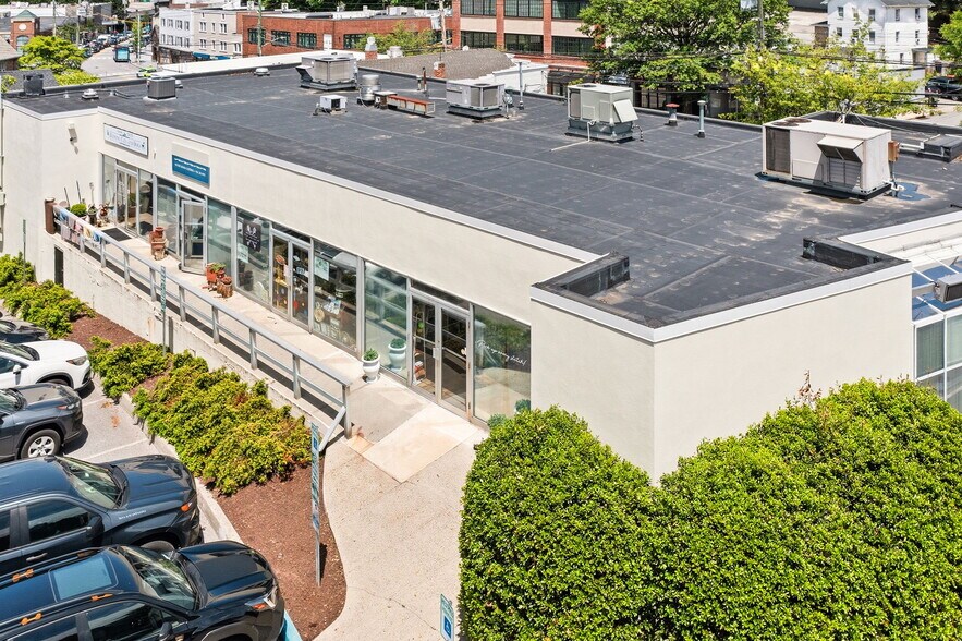 More Photos Of 200 E Main St, Mount Kisco Freestanding For Sale