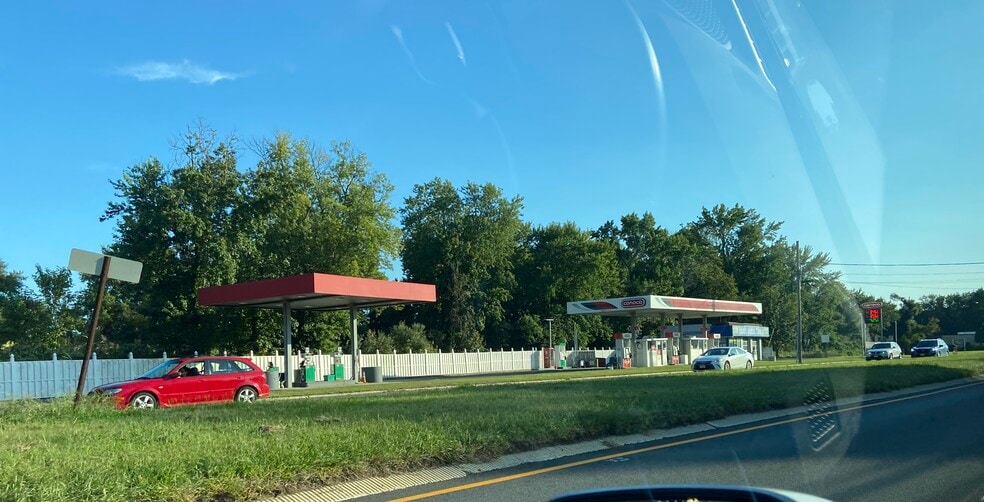 More Photos Of 1299 US Highway 130, Robbinsville Service Station For Sale