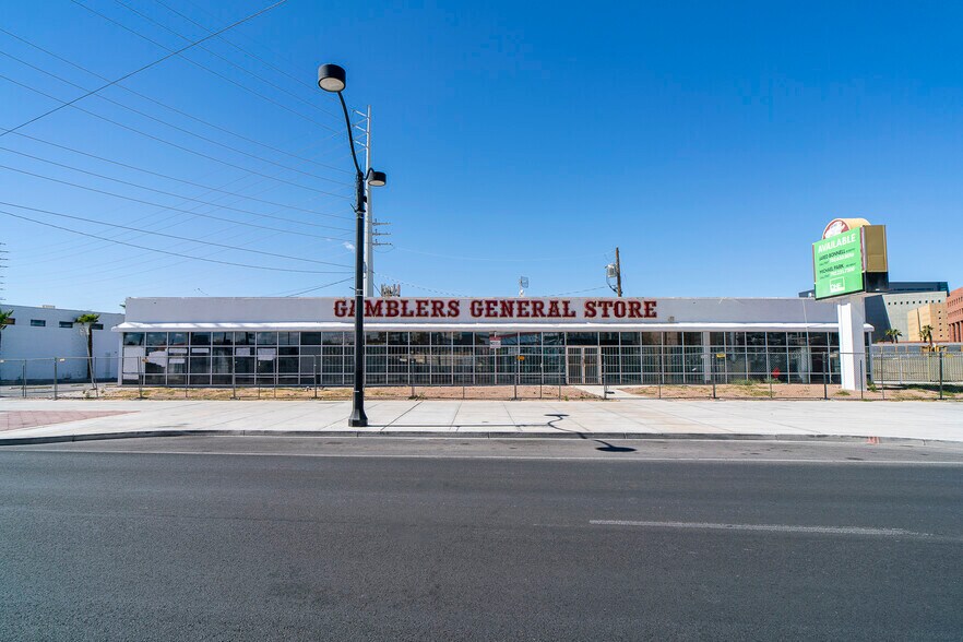 More Photos Of 800 S Main St, Las Vegas Storefront Retail Office For Sale