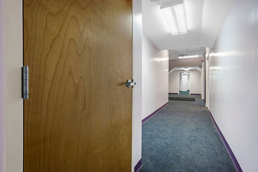 More Photos Of 43 Office Park Dr, Jacksonville Medical For Lease