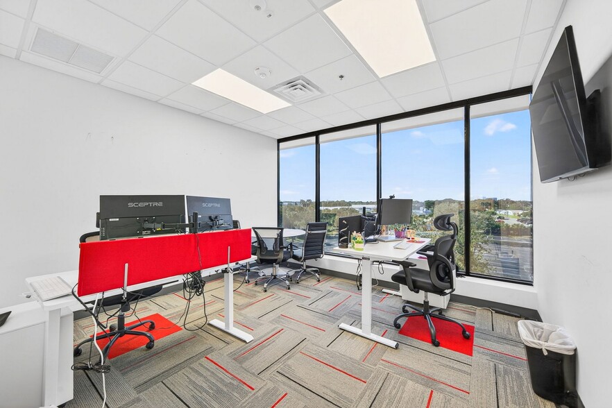 More Photos Of 930 S Harbor City Blvd SW, Melbourne Office For Sale