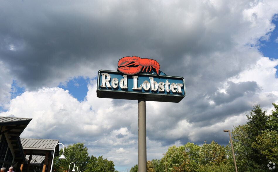 More Photos Of 170 Wolf Rd, Albany Restaurant For Sale