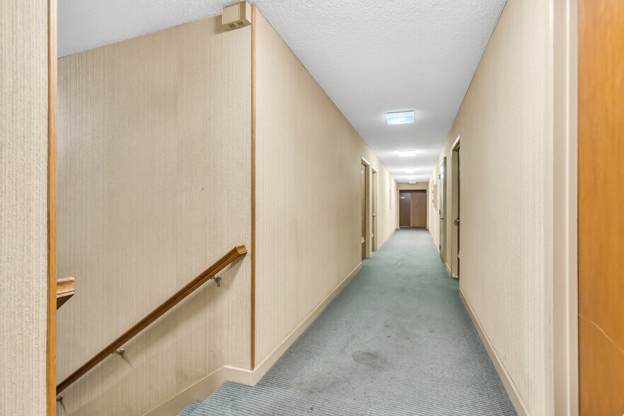 More Photos Of 2391 Arden Way, Sacramento Office For Sale