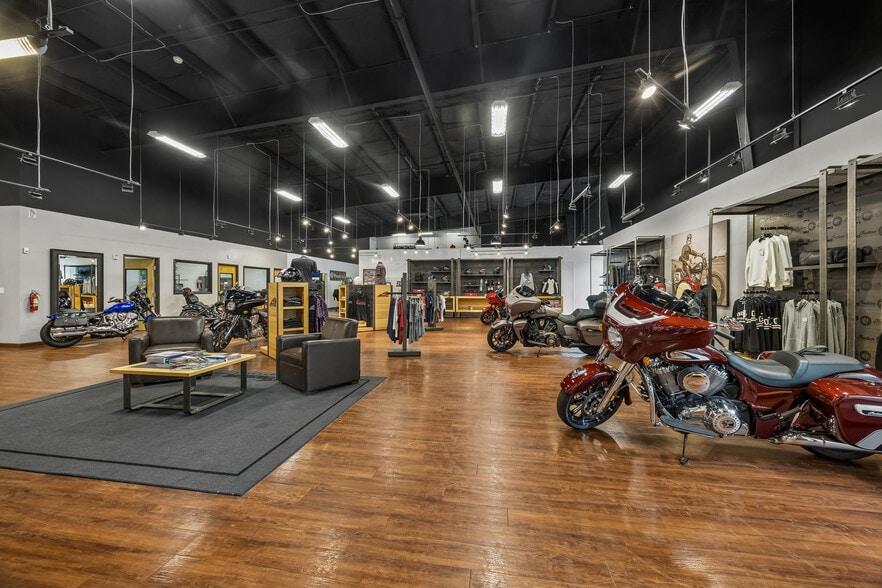 More Photos Of 198 Ed English Dr, Shenandoah General Retail For Sale