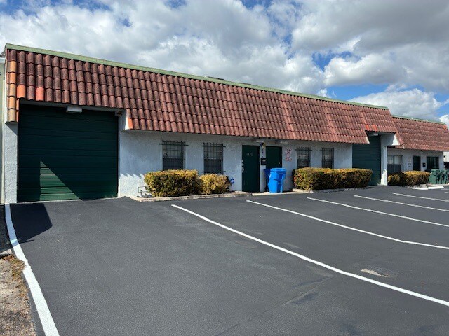More Photos Of 4073 NE 5th Ter, Oakland Park Warehouse For Lease