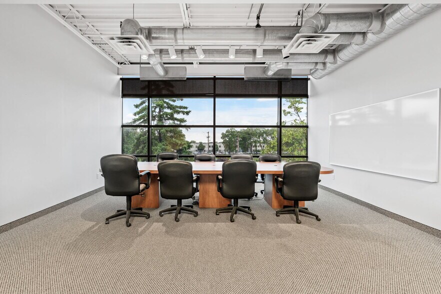 More Photos Of 2905 Lexington Ave S, Eagan Flex For Sale