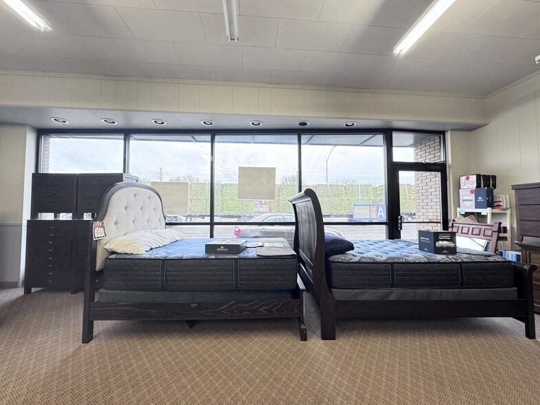 More Photos Of 213 S Rail St W, Shoshone Storefront For Sale