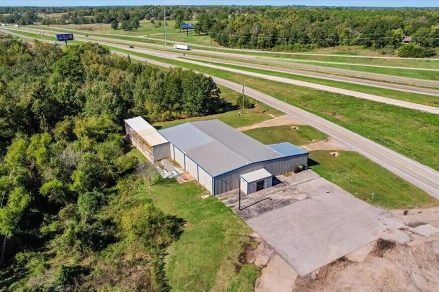 More Photos Of 401 I-30, Winfield Warehouse For Sale