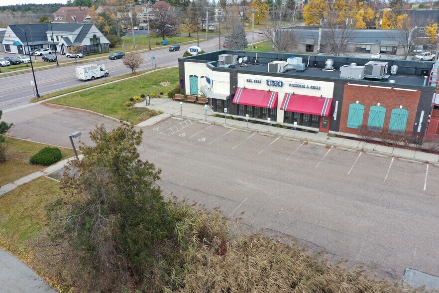 More Photos Of 1330 Shelburne Rd, South Burlington Restaurant For Lease
