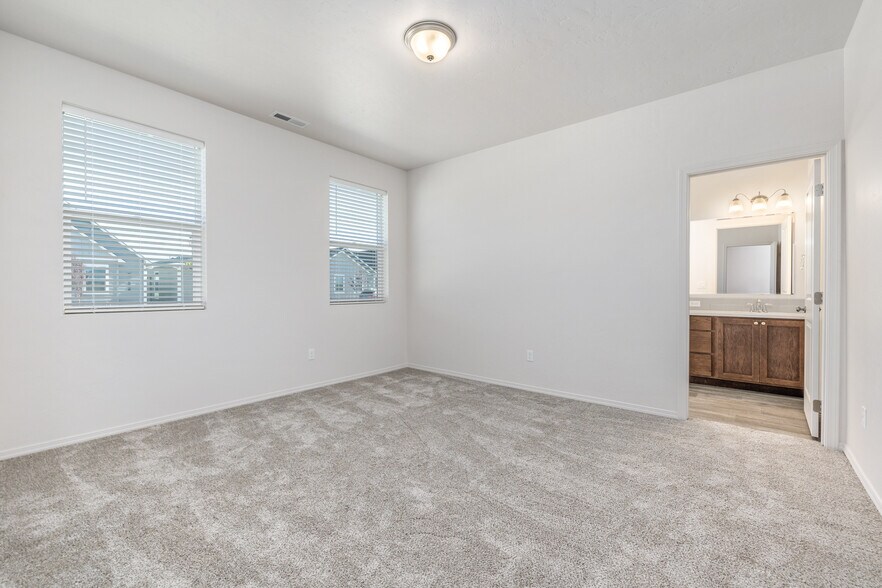 More Photos Of 1859 NW Enterprise St, Mountain Home Multifamily For Sale