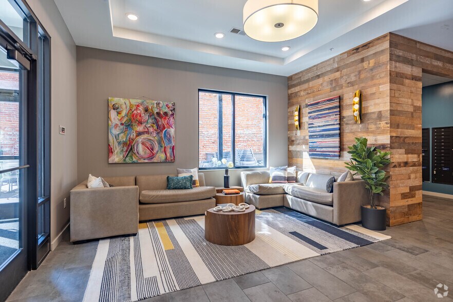 More Photos Of 5829 Madison Rd, Cincinnati Apartments For Lease