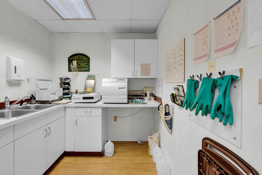 More Photos Of 1810 Washington Blvd, Easton Office Residential For Sale