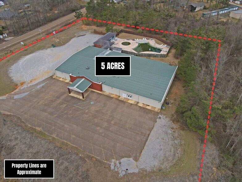 More Photos Of 3903 S Lamar Blvd, Oxford General Retail For Sale